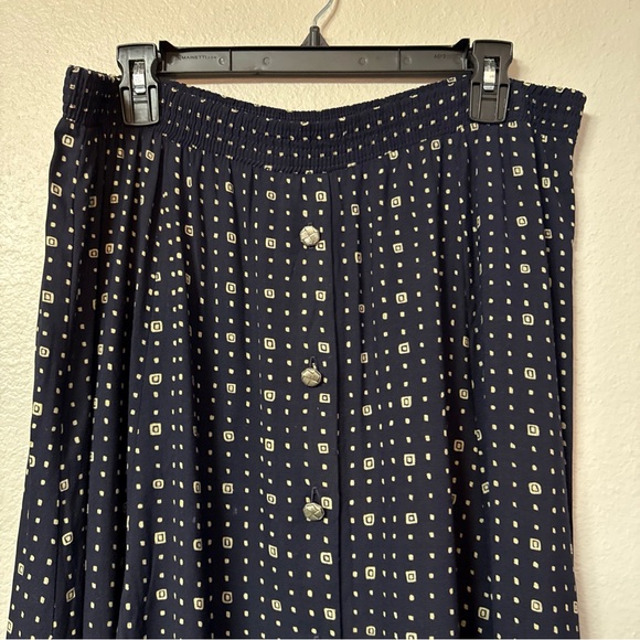#677 Jordana Vintage black/gold button down A-line skirt size medium - Picture 2 of 9